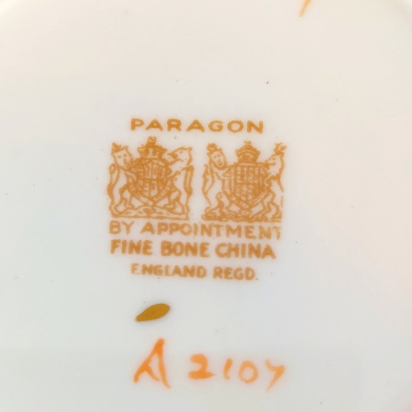 Paragon Pink Gold Filigree Tea Cup & Saucer - Picture 10 of 11